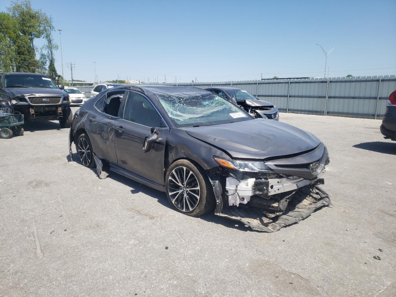 4T1B11HK7JU057366 2018 Toyota Camry L