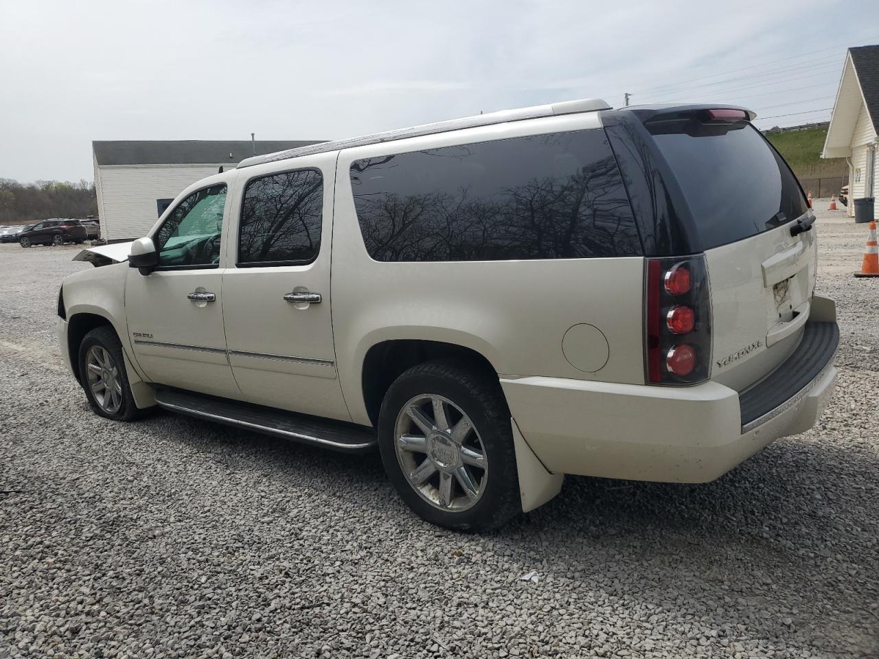 1GKS2MEF5ER165055 2014 GMC Yukon Xl Denali