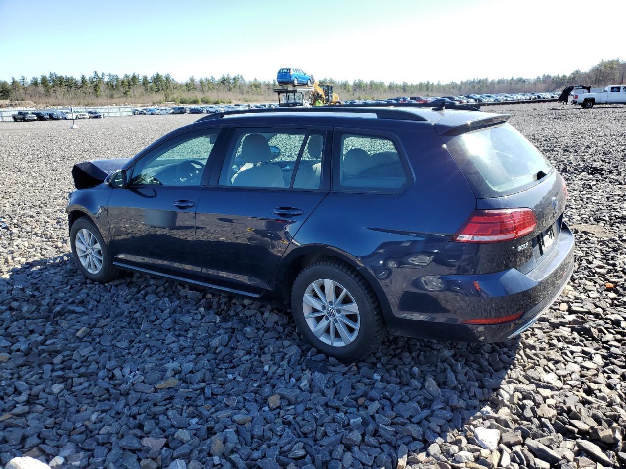 3VW717AU4JM768808 2018 Volkswagen Golf Sportwagen S