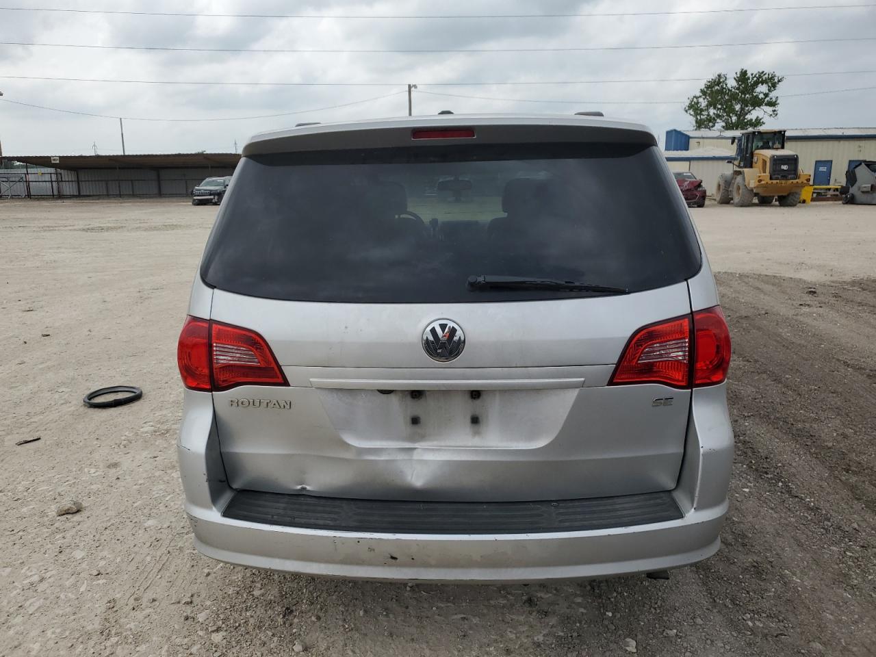 2V4RW3DG7BR767048 2011 Volkswagen Routan Se