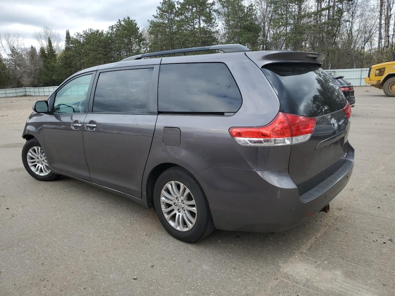 5TDYK3DC4CS234727 2012 Toyota Sienna Xle