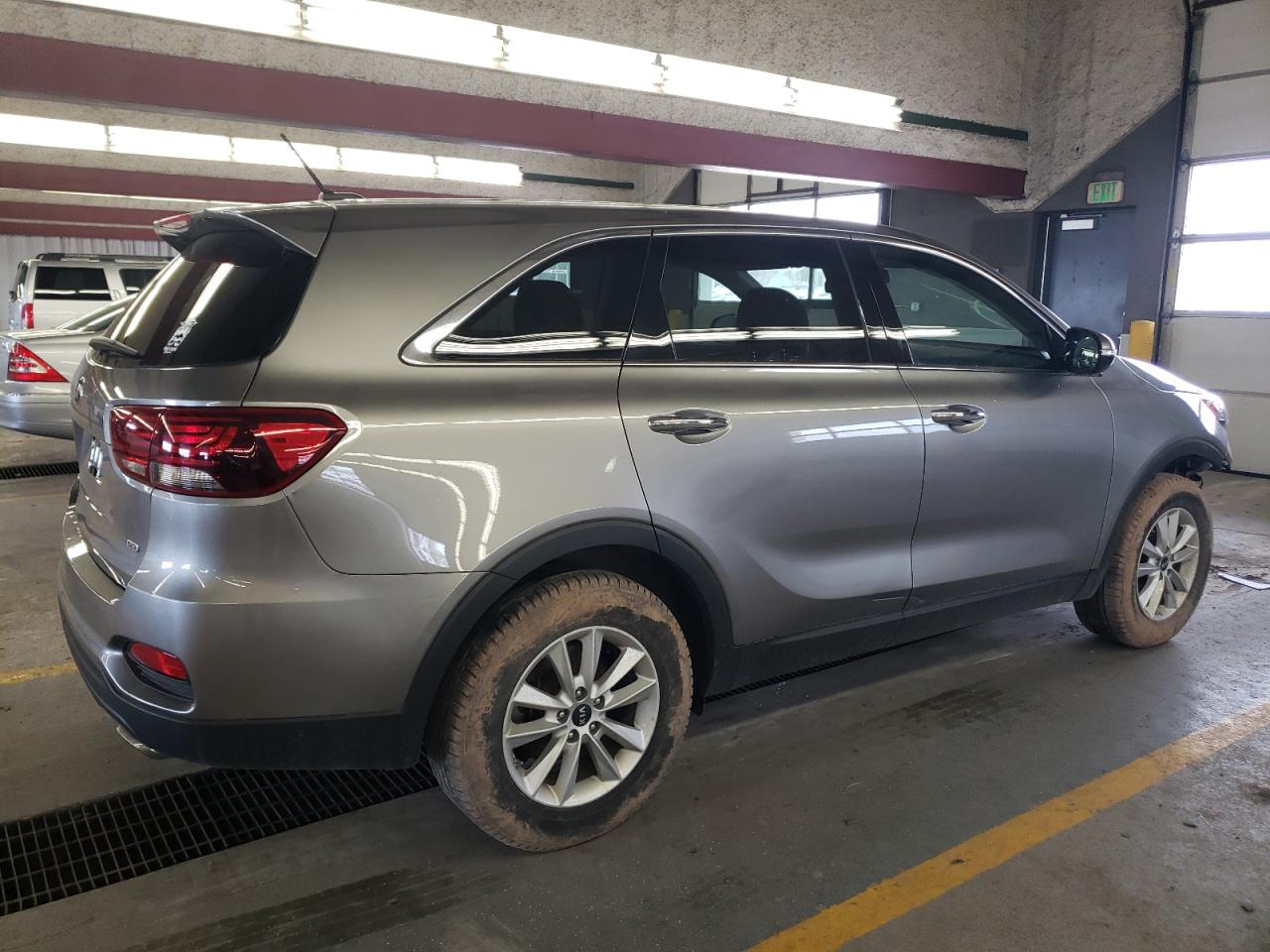 2019 Kia Sorento L vin: 5XYPG4A33KG473219