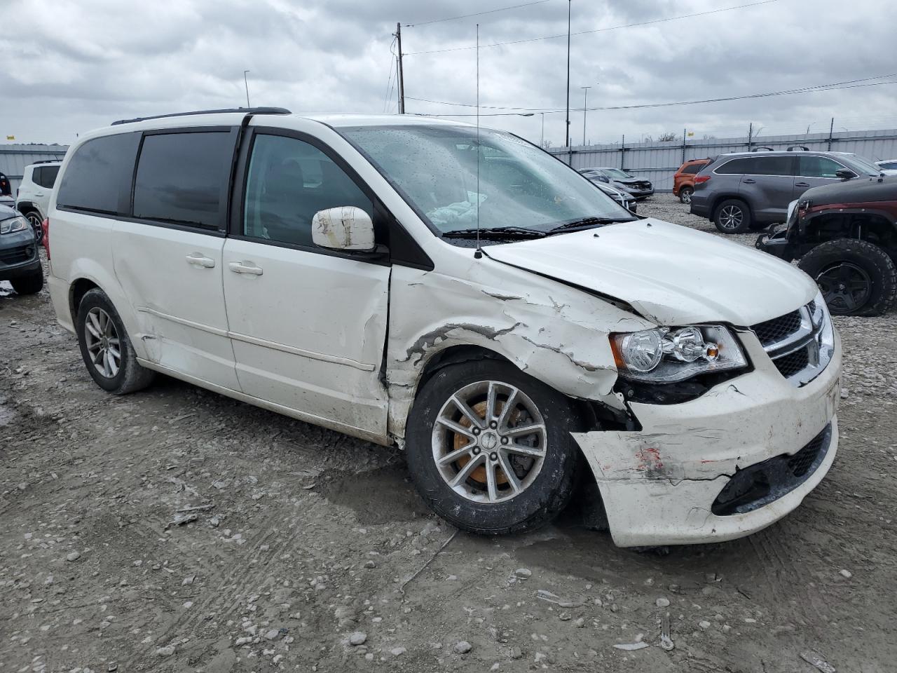 2C4RDGCG2DR538045 2013 Dodge Grand Caravan Sxt