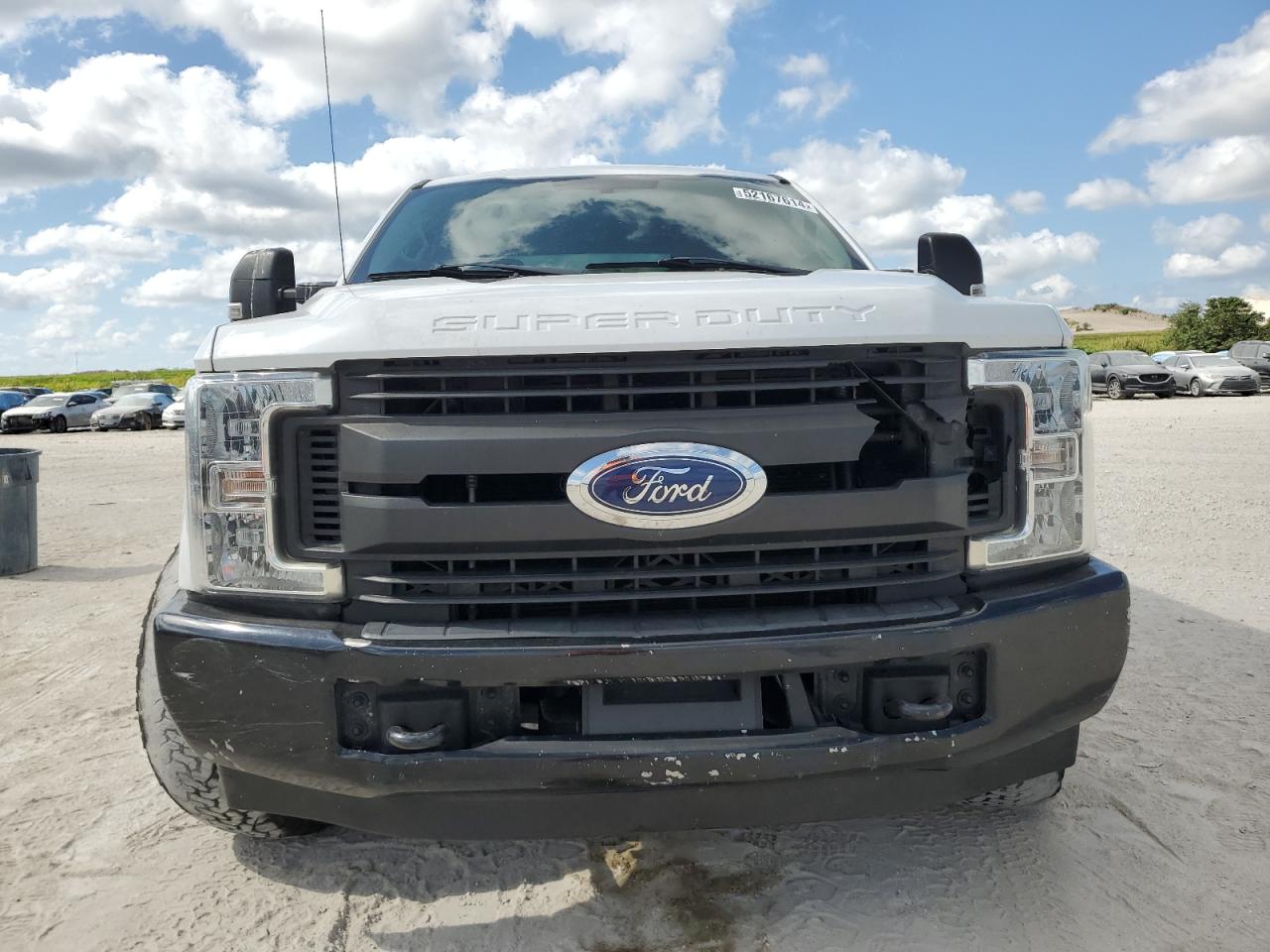 2018 Ford F250 Super Duty vin: 1FT7W2A65JEC05040