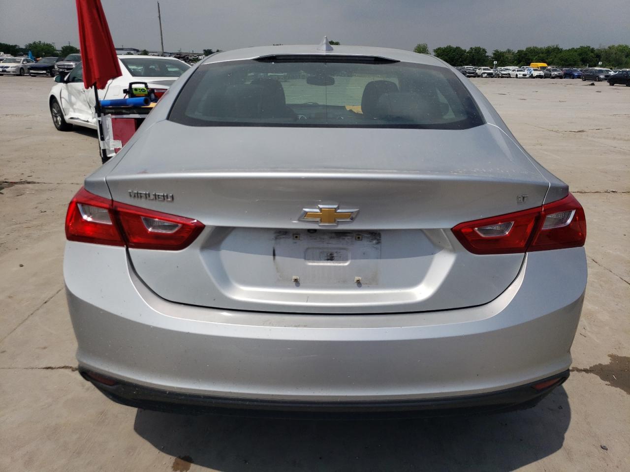 1G1ZD5ST3JF172174 2018 Chevrolet Malibu Lt