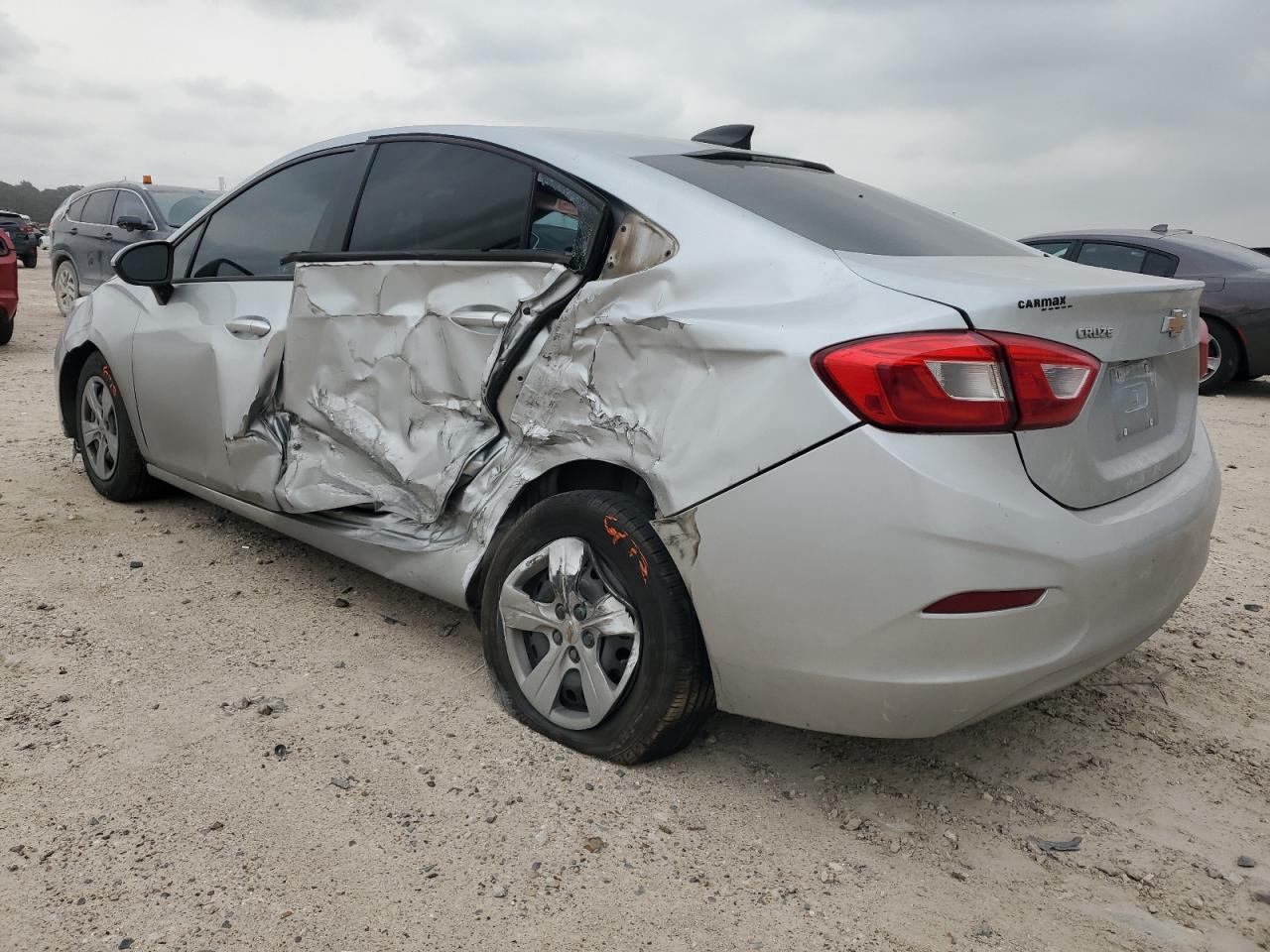 1G1BC5SM8J7217648 2018 Chevrolet Cruze Ls