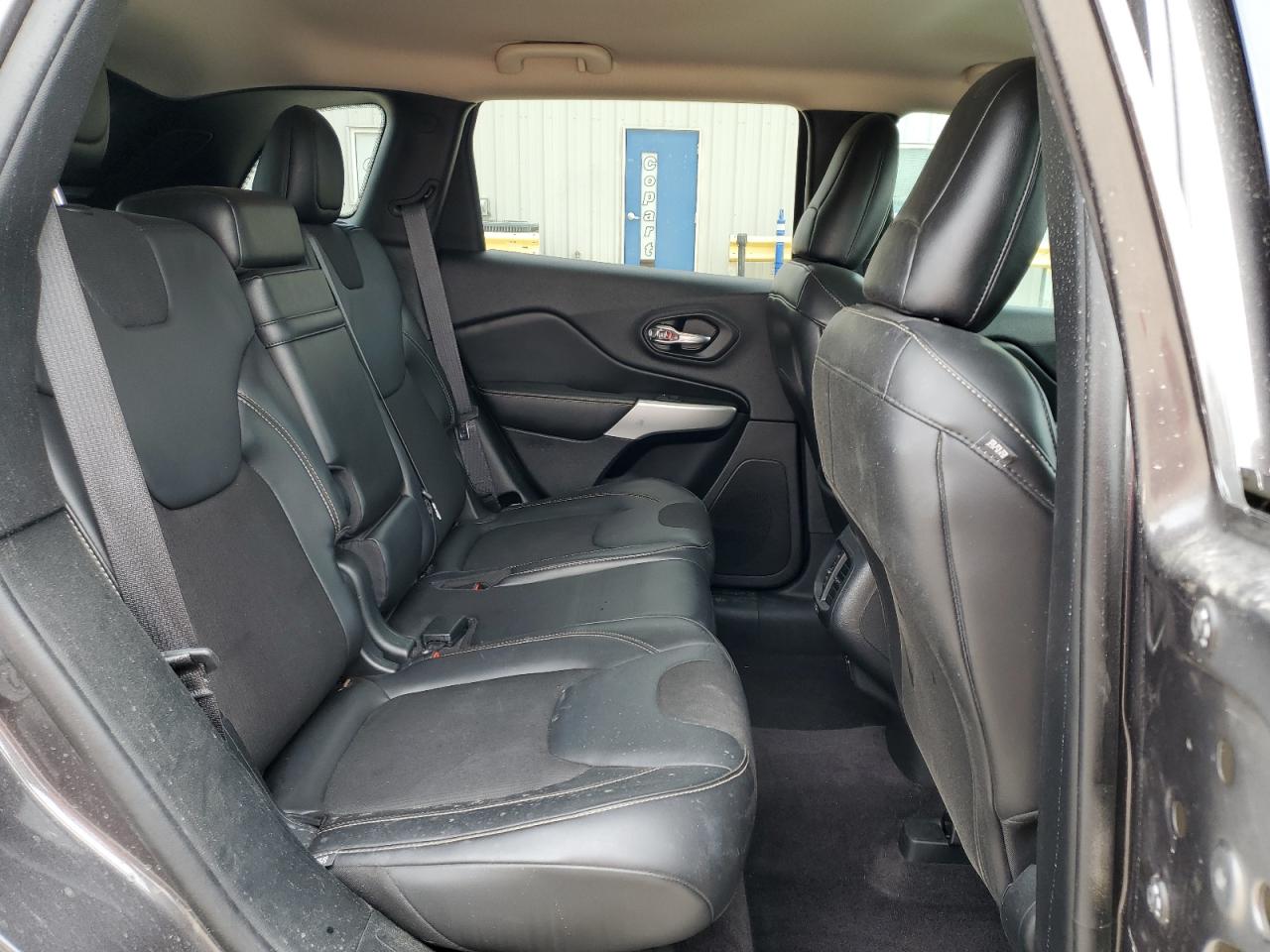 1C4PJLLX5JD561889 2018 Jeep Cherokee Latitude Plus