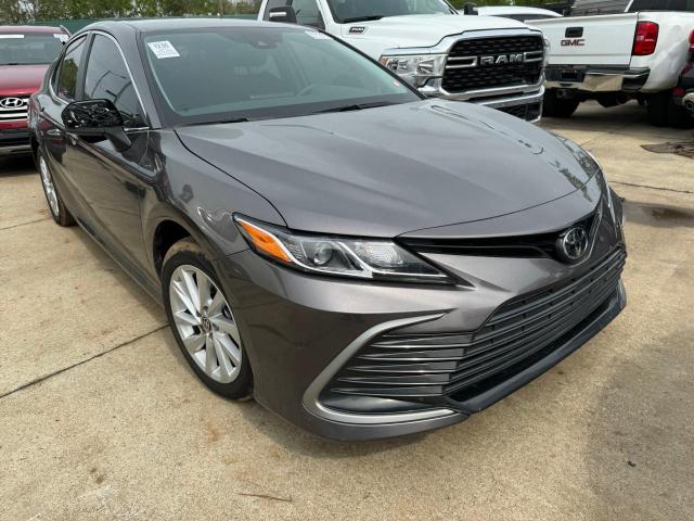 Lot #2459290596 2023 TOYOTA CAMRY LE salvage car