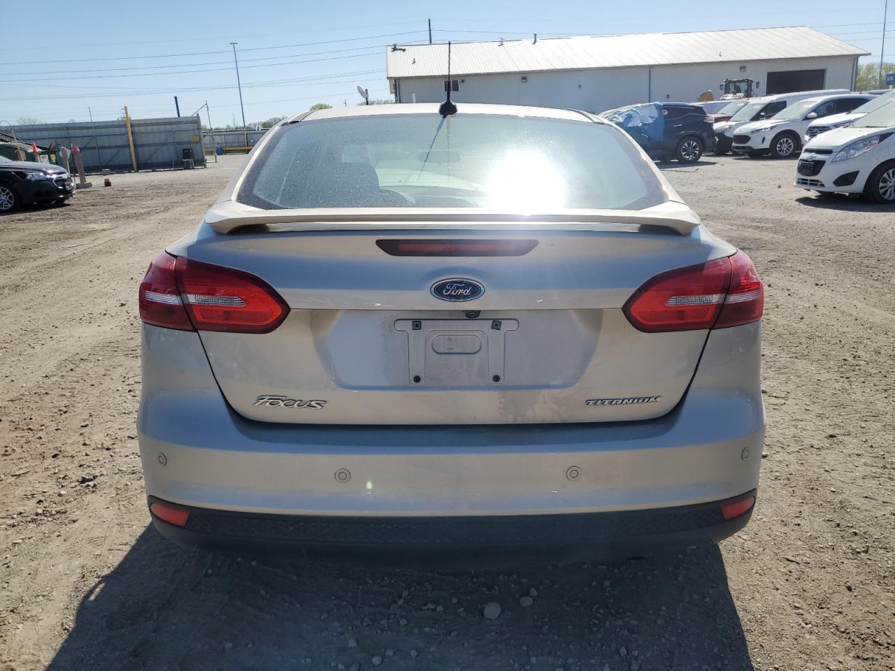 1FADP3J25HL287835 2017 Ford Focus Titanium