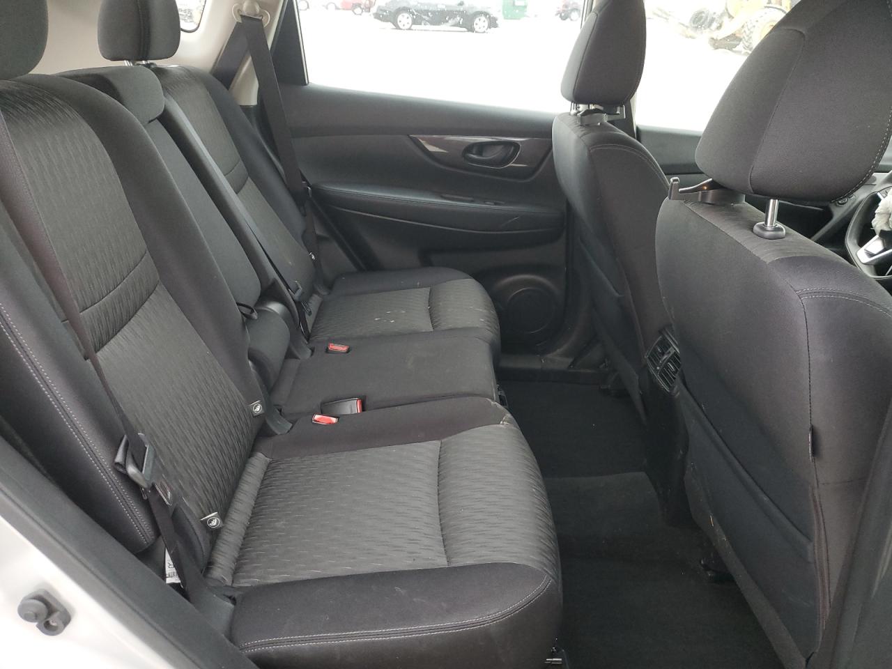 JN8AT2MT7KW500527 2019 Nissan Rogue S