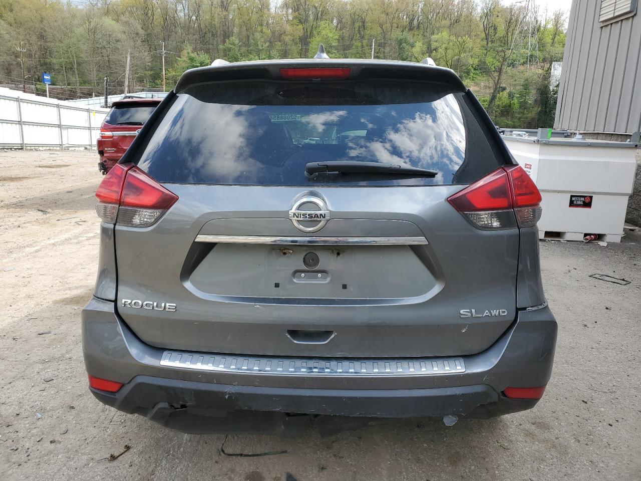 5N1AT2MVXHC761475 2017 Nissan Rogue Sv