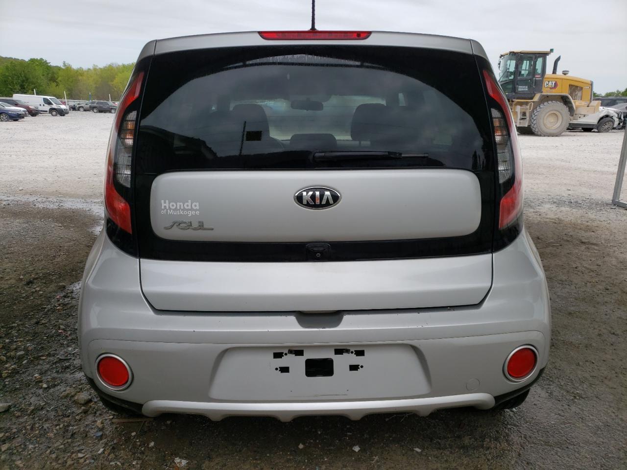 KNDJP3A55J7541274 2018 Kia Soul +