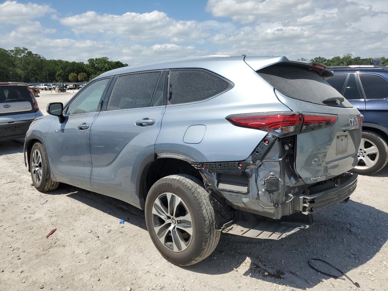 5TDHARAH3LS002397 2020 Toyota Highlander Hybrid Xle