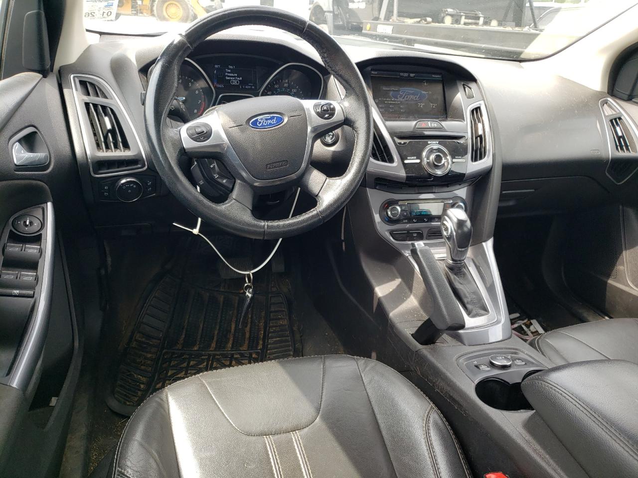 1FADP3J25EL345471 2014 Ford Focus Titanium