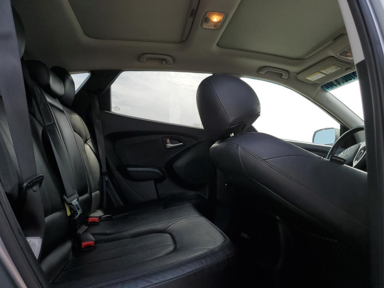 KM8JU3AC8CU323952 2012 Hyundai Tucson Gls