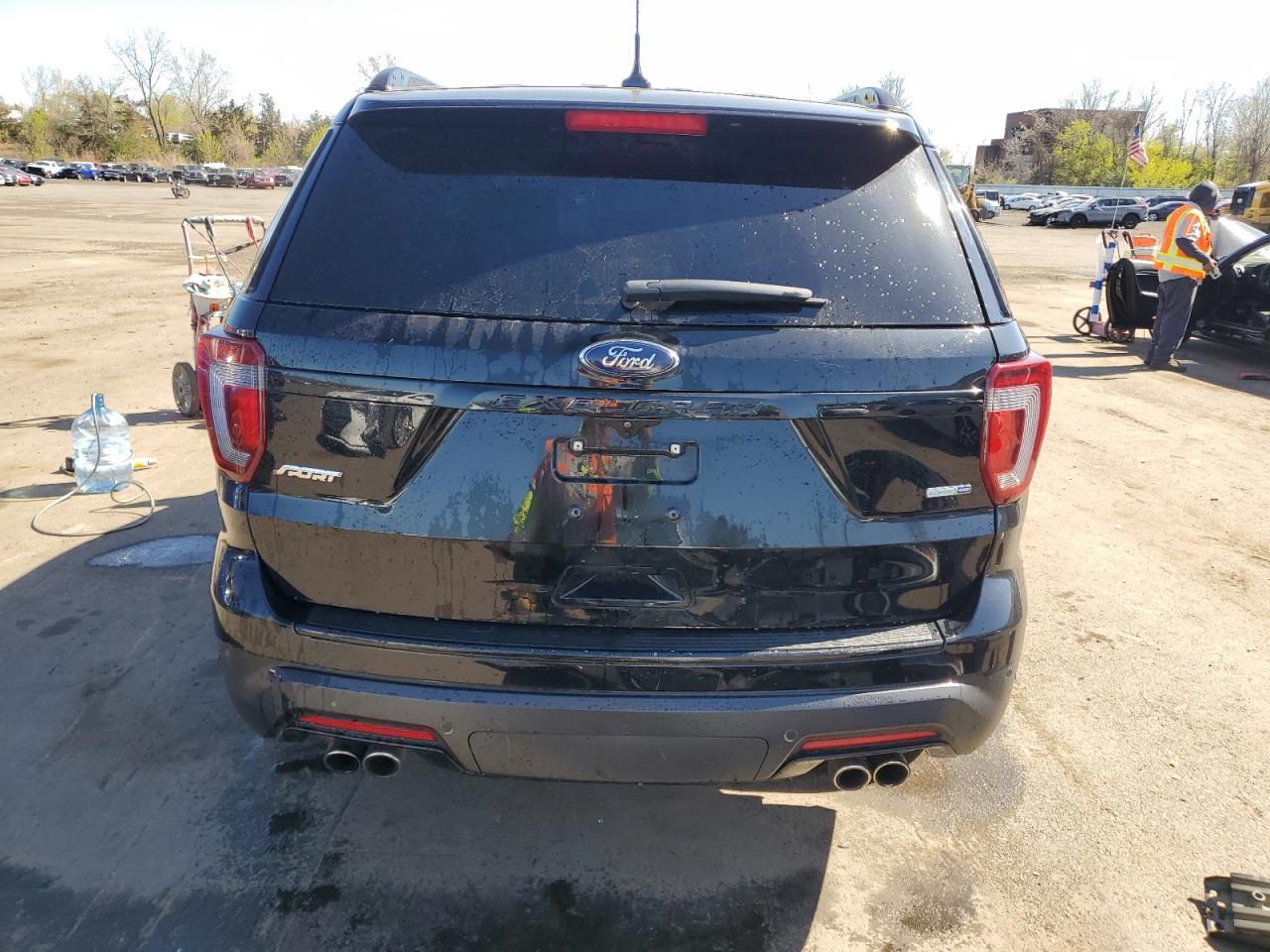 2018 Ford Explorer Sport vin: 1FM5K8GT3JGA52483