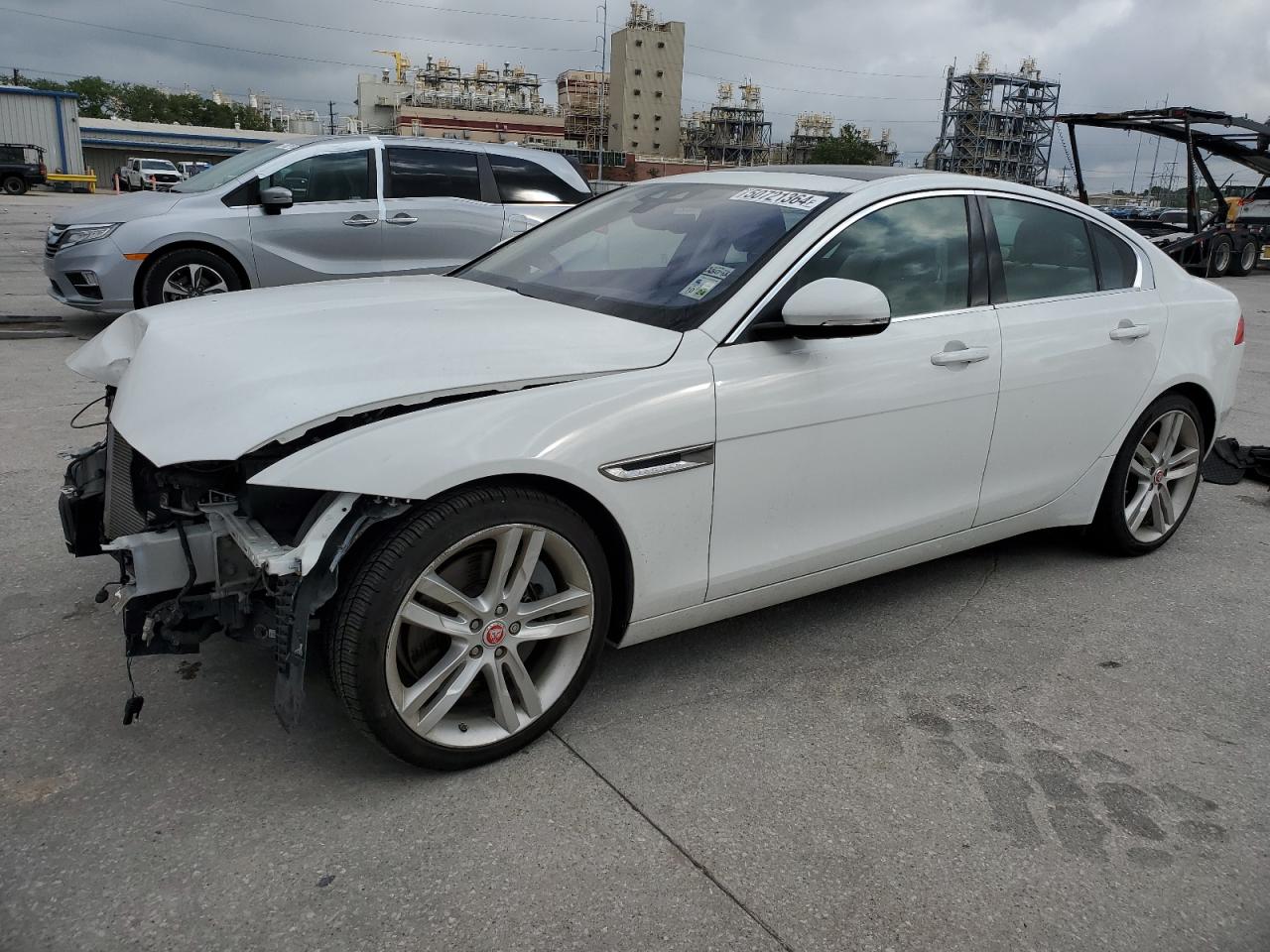 SAJAD4GX1KCP43837 2019 Jaguar Xe Premium