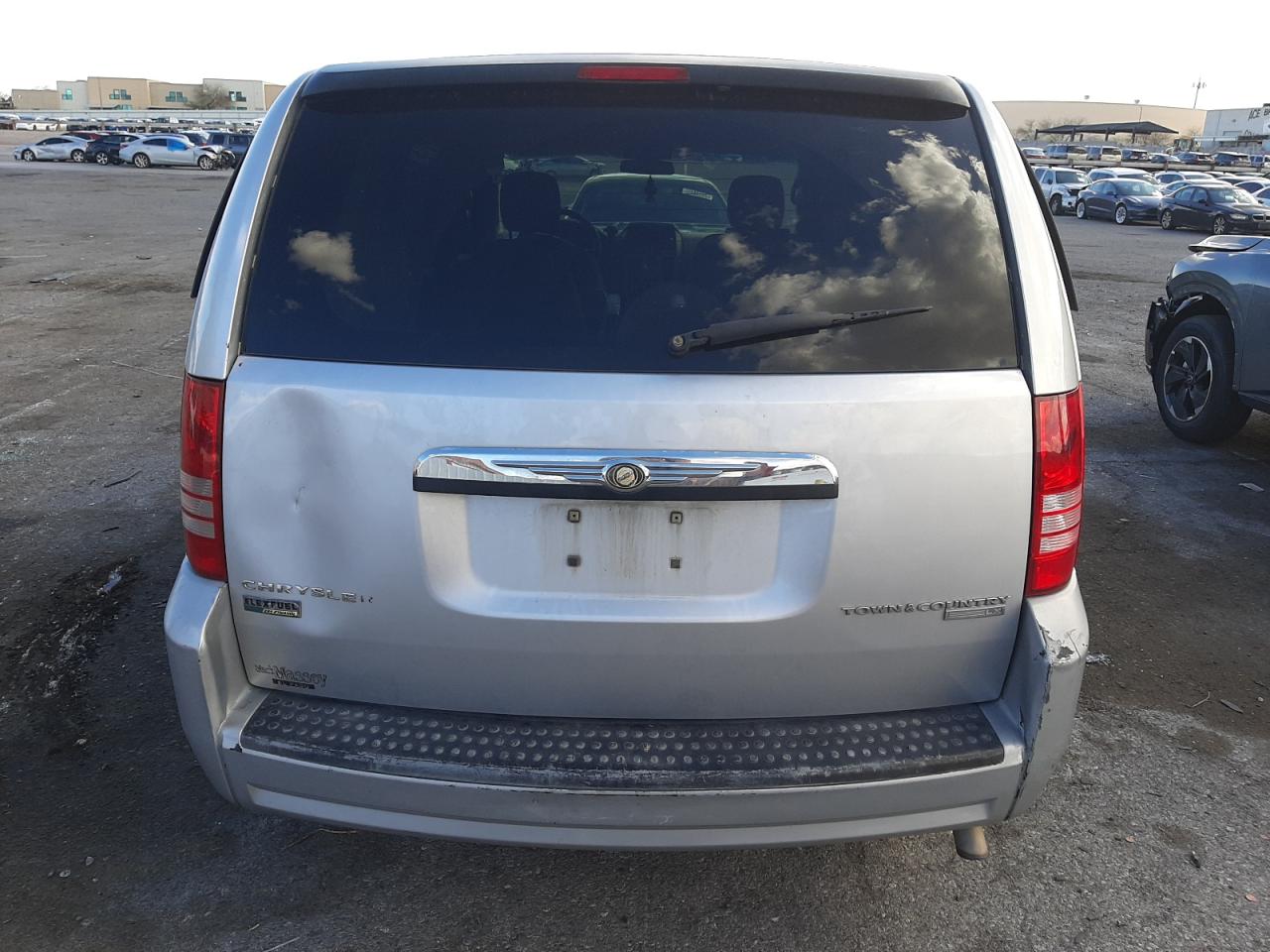 2A8HR44E49R656445 2009 Chrysler Town & Country Lx