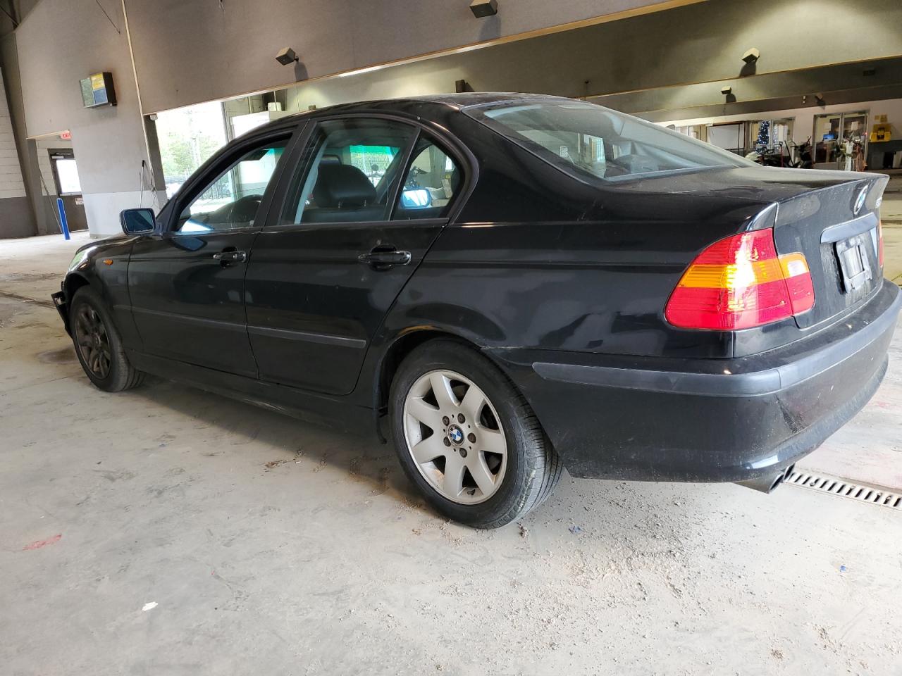 WBAEU33472PF68864 2002 BMW 325 Xi