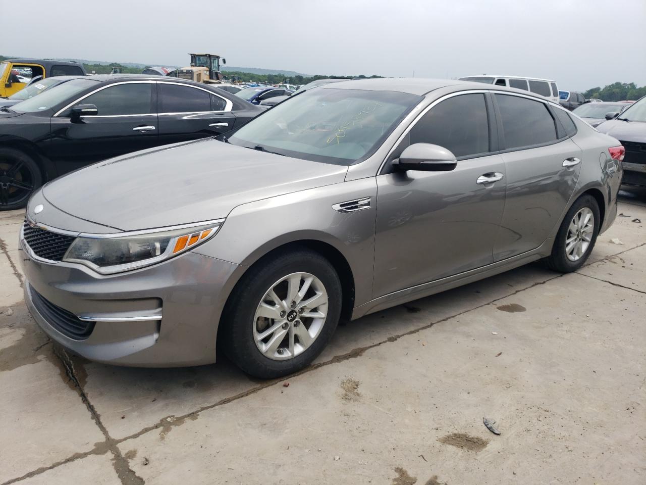 5XXGT4L32JG227290 2018 Kia Optima Lx