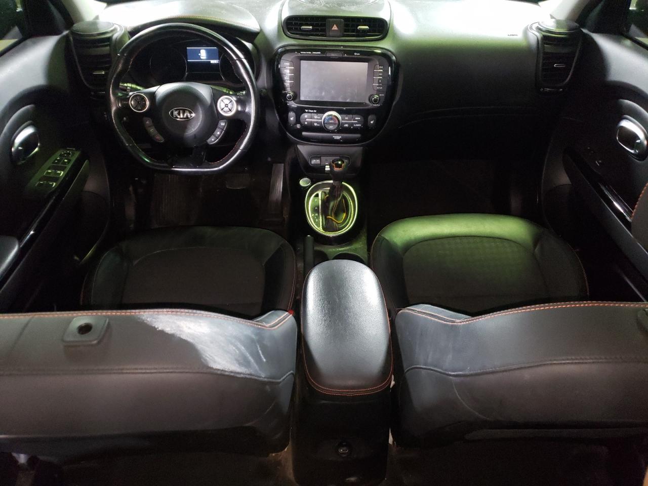 KNDJX3AA8J7583273 2018 Kia Soul !