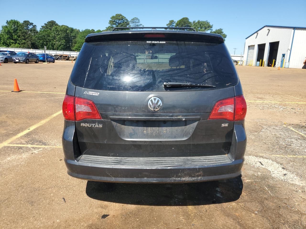 2C4RVABG9CR393399 2012 Volkswagen Routan Se