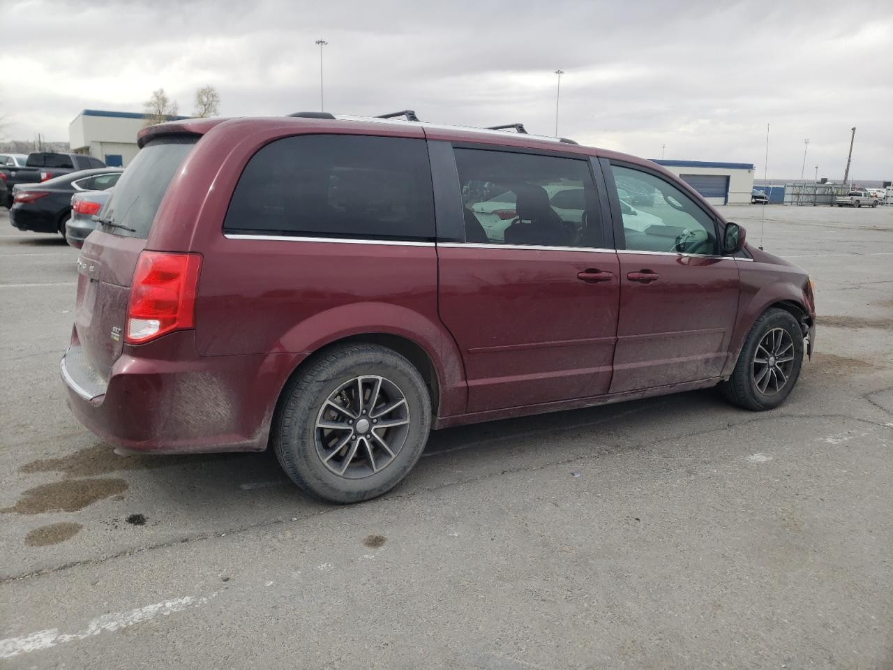 2C4RDGCG3HR689868 2017 Dodge Grand Caravan Sxt