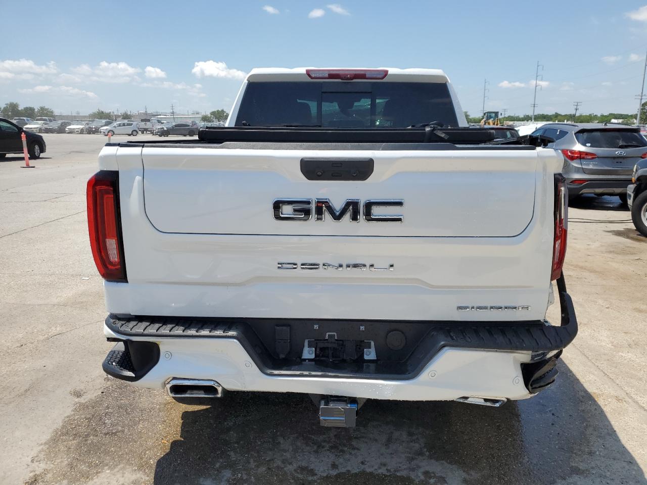 1GTUUHEL4PZ139318 2023 GMC Sierra K1500 Denali Ultimate