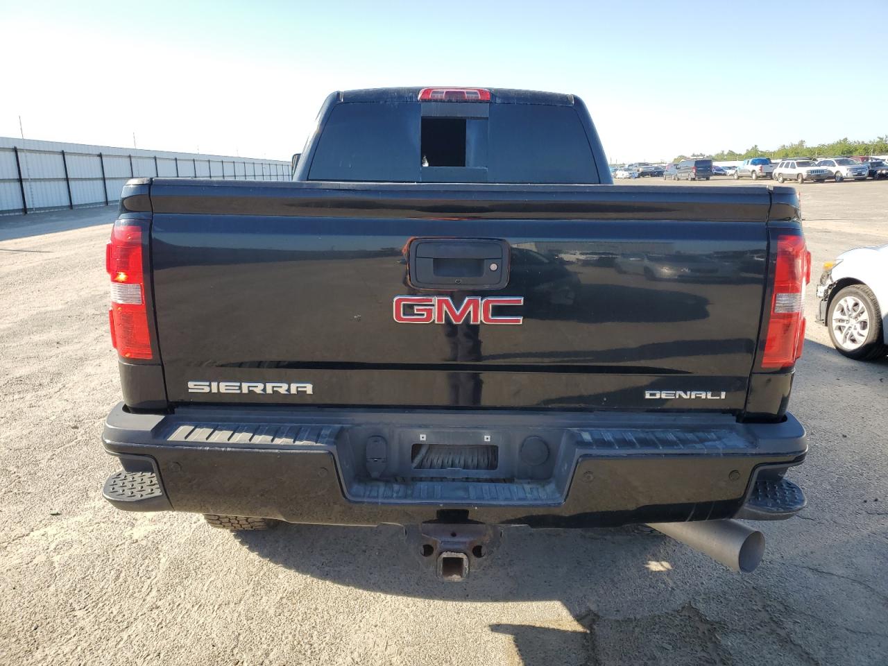 1GT120E85FF148762 2015 GMC Sierra K2500 Denali