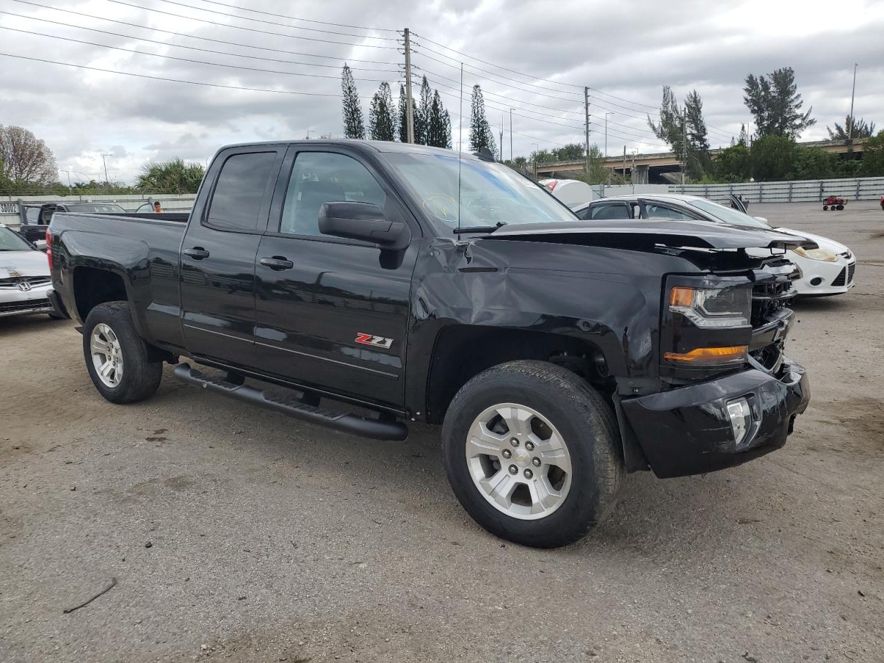 2018 Chevrolet Silverado K1500 Lt vin: 1GCVKREC9JZ295474