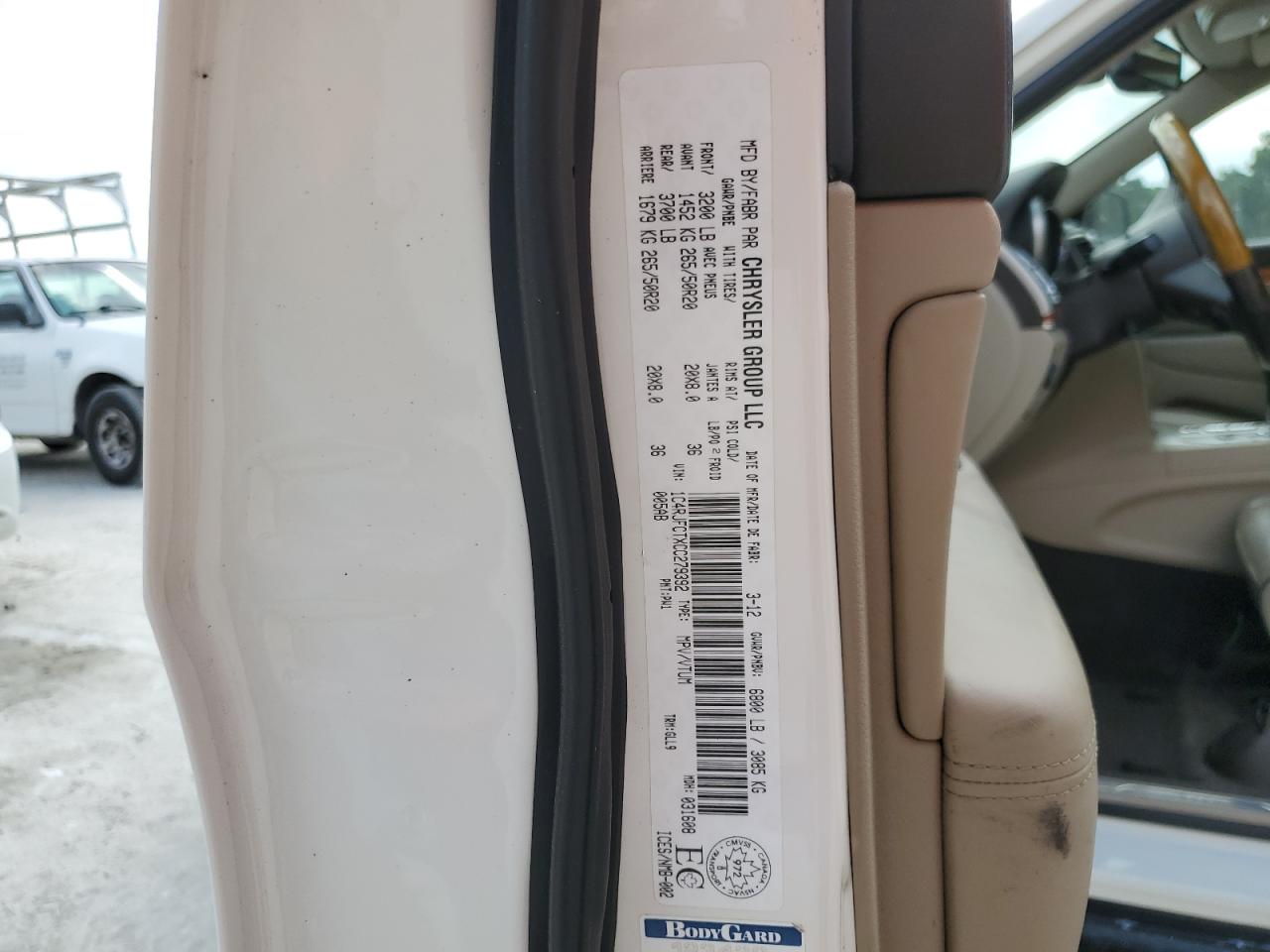 1C4RJFCTXCC279392 2012 Jeep Grand Cherokee Overland