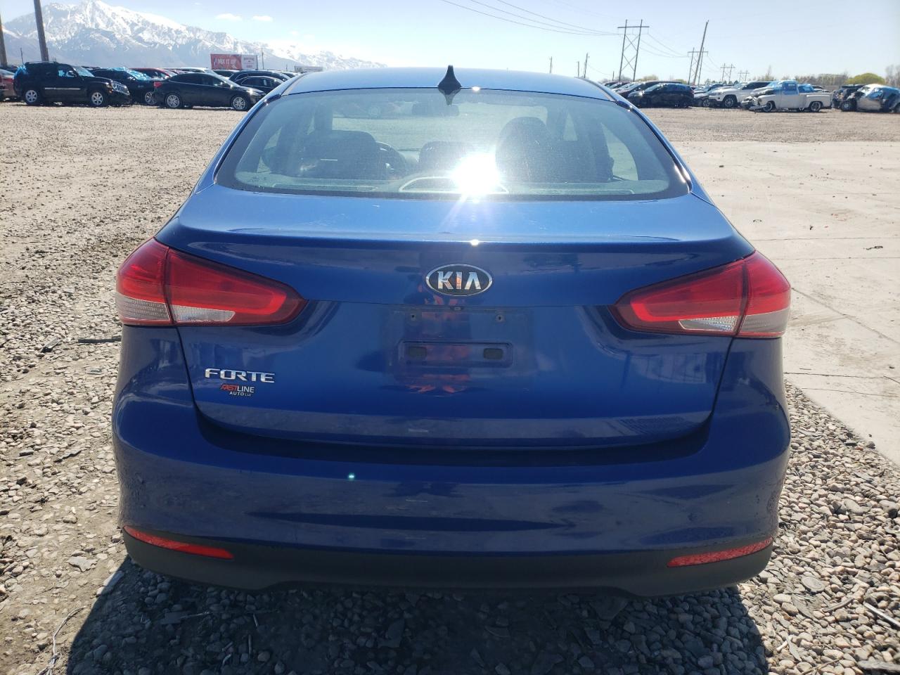 3KPFL4A75HE015052 2017 Kia Forte Lx