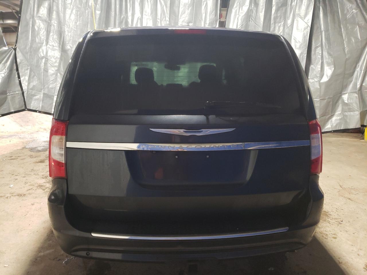 2C4RC1CG2ER332435 2014 Chrysler Town & Country Touring L