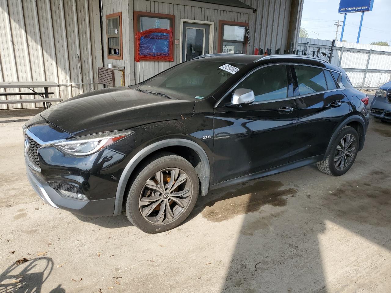 SJKCH5CR1HA039132 2017 Infiniti Qx30 Base