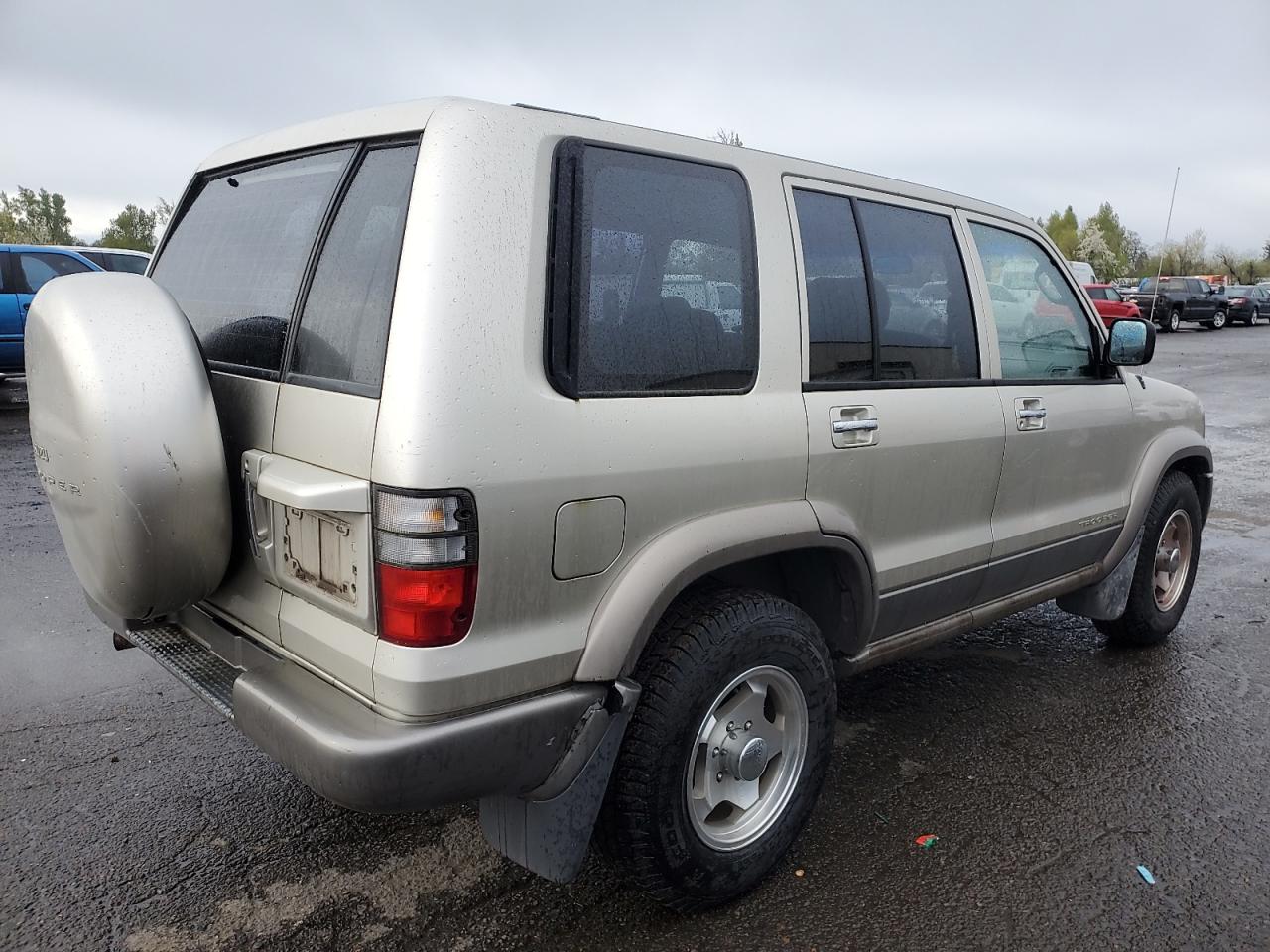 JACDJ58X717J01699 2001 Isuzu Trooper S