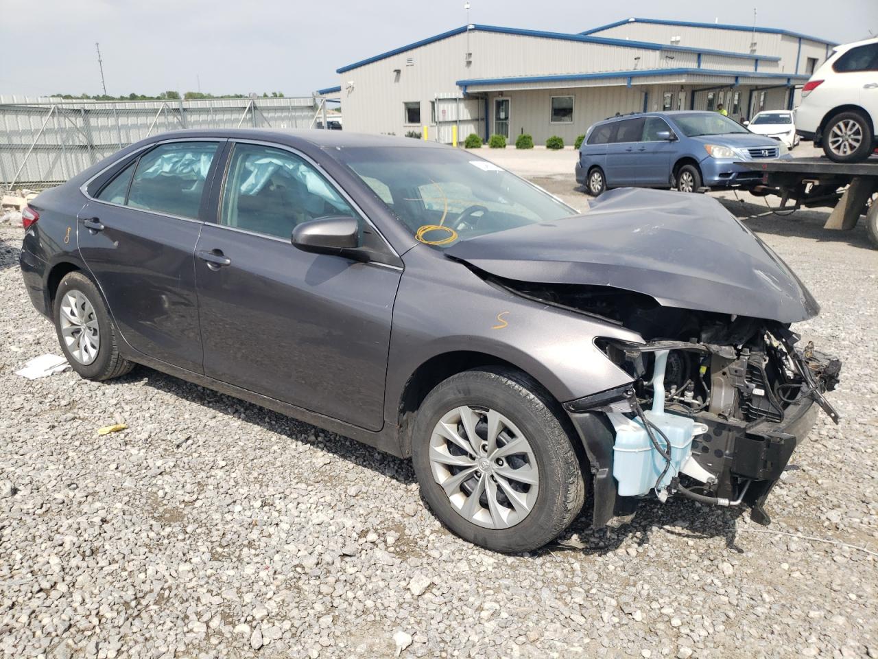 2017 Toyota Camry Le vin: 4T1BF1FKXHU327916