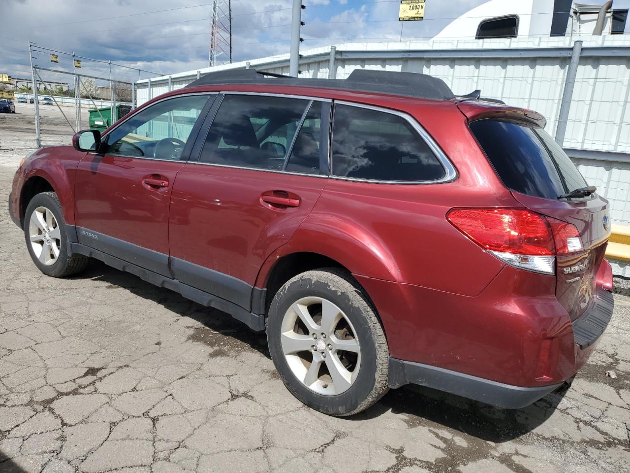 4S4BRCCC2E3320802 2014 Subaru Outback 2.5I Premium