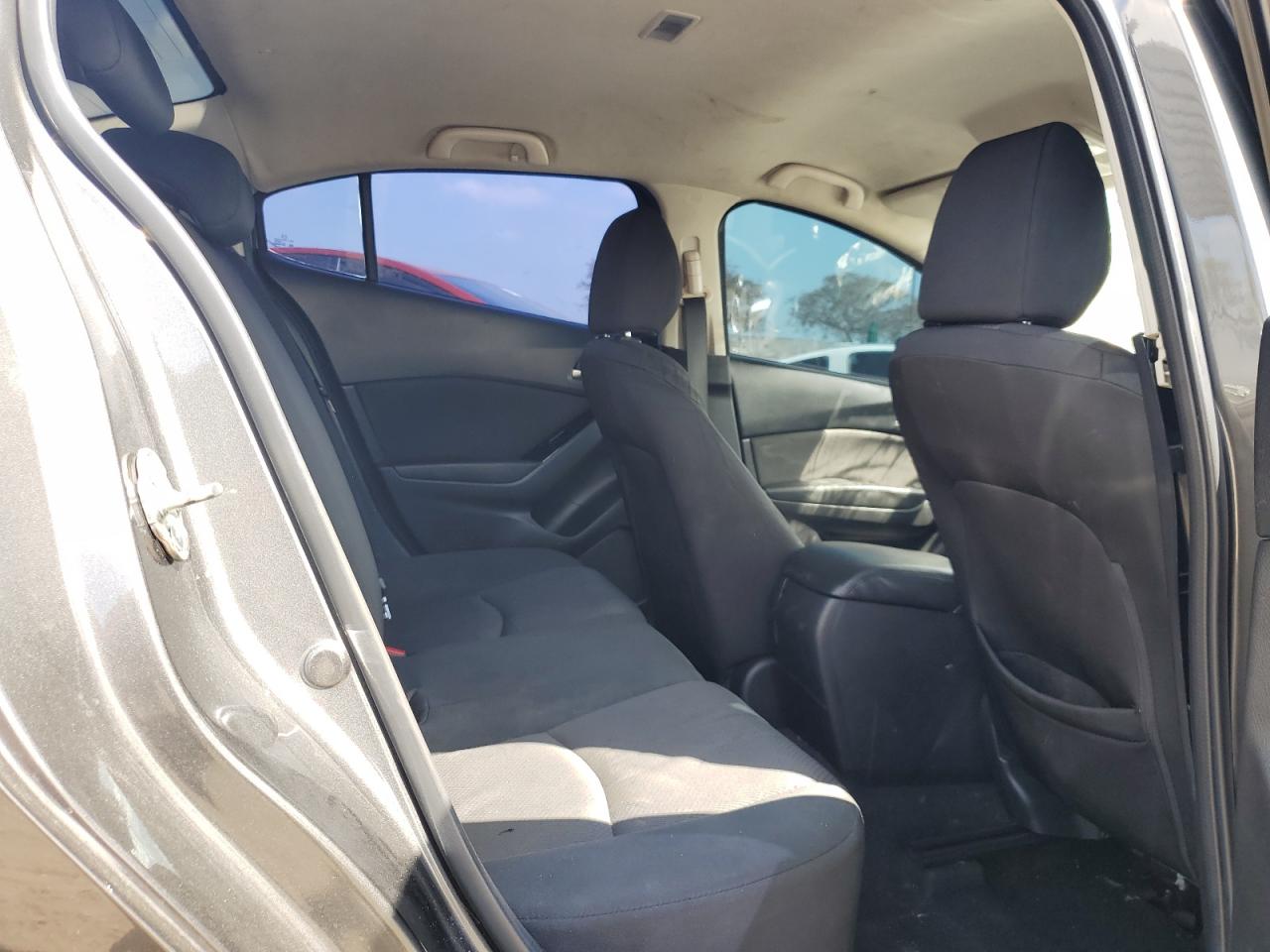 3MZBN1U76HM111634 2017 Mazda 3 Sport