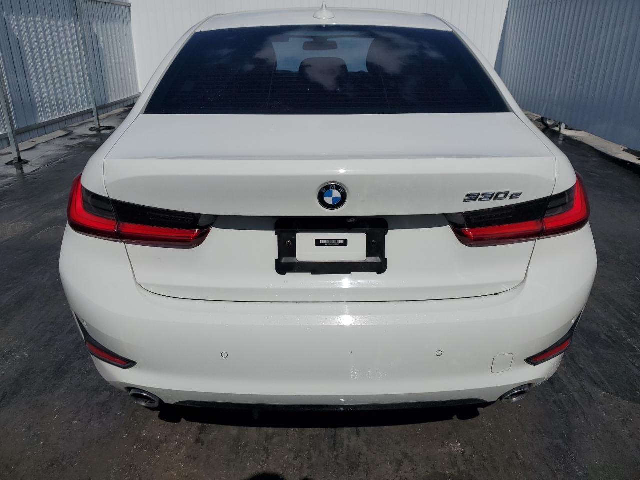 3MW5P7J04M8B75062 2021 BMW 330E