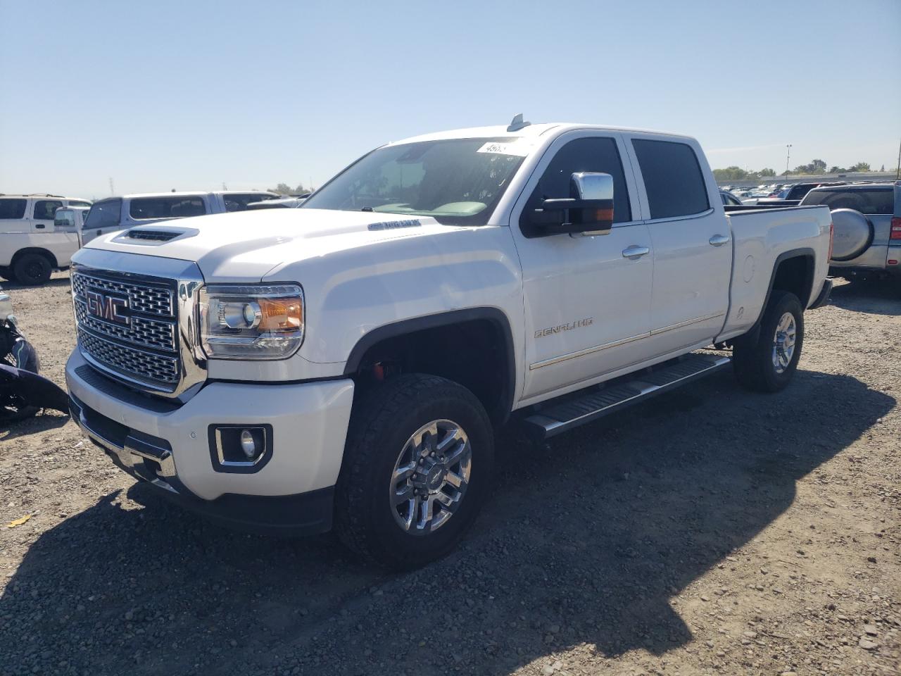 2018 GMC Sierra K2500 Denali vin: 1GT12UEY5JF195113