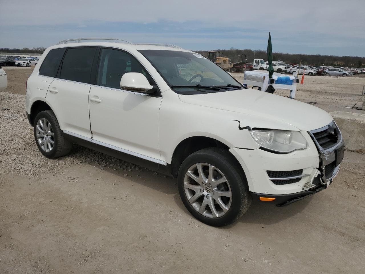 WVGBF7A91AD002424 2010 Volkswagen Touareg V6