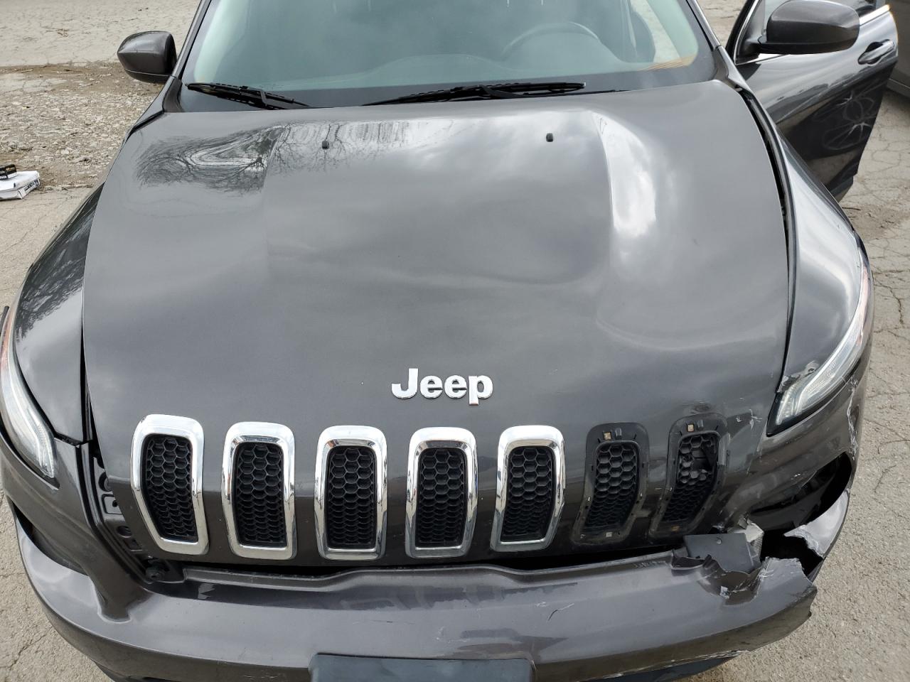 1C4PJLCB4GW281477 2016 Jeep Cherokee Latitude