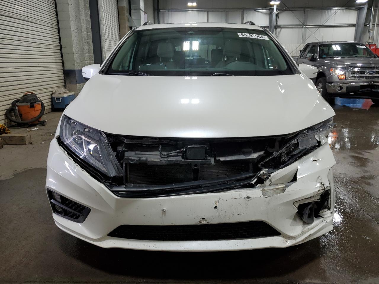 2018 Honda Odyssey Exl vin: 5FNRL6H79JB104783