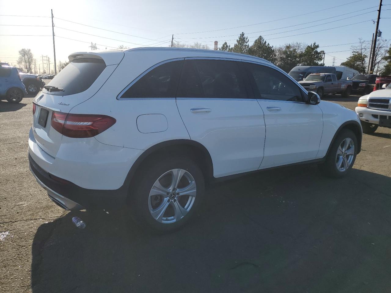 2018 Mercedes-Benz Glc 300 4Matic vin: WDC0G4KB3JV037463