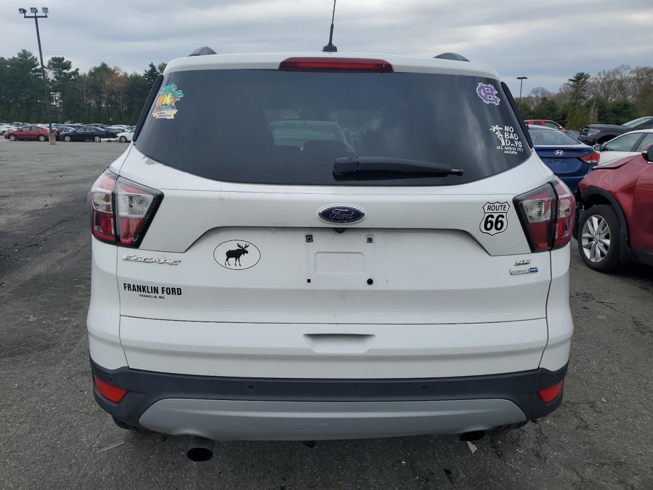 1FMCU9G98HUA25707 2017 Ford Escape Se