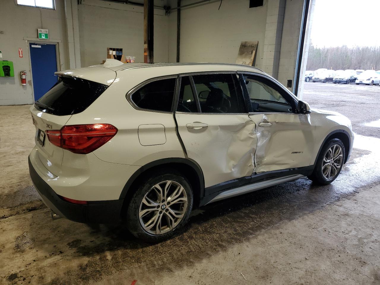 WBXHT3C38H5F84590 2017 BMW X1 xDrive28I