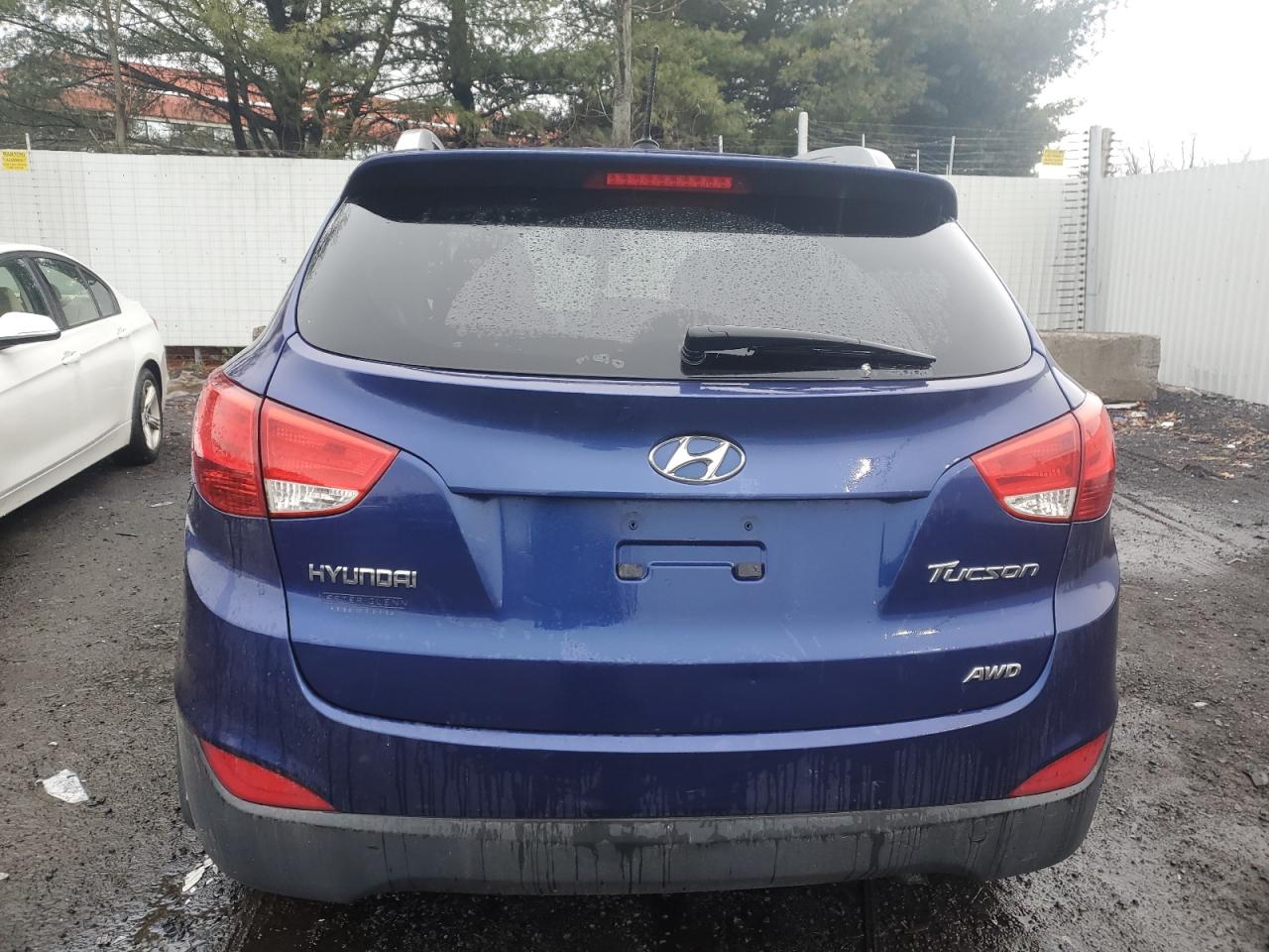 KM8JUCAC3CU395738 2012 Hyundai Tucson Gls