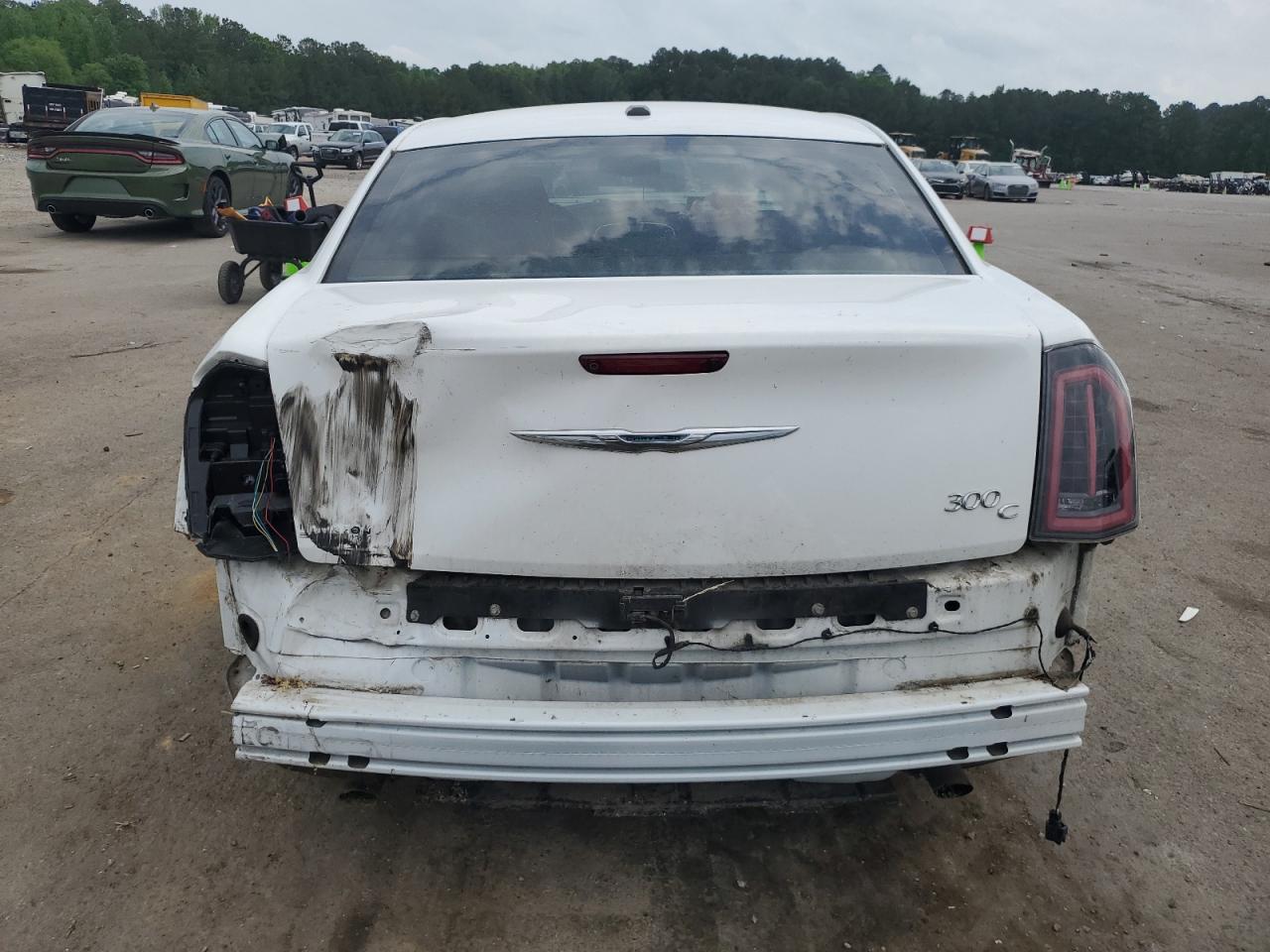 2C3CA6CT0BH522942 2011 Chrysler 300C