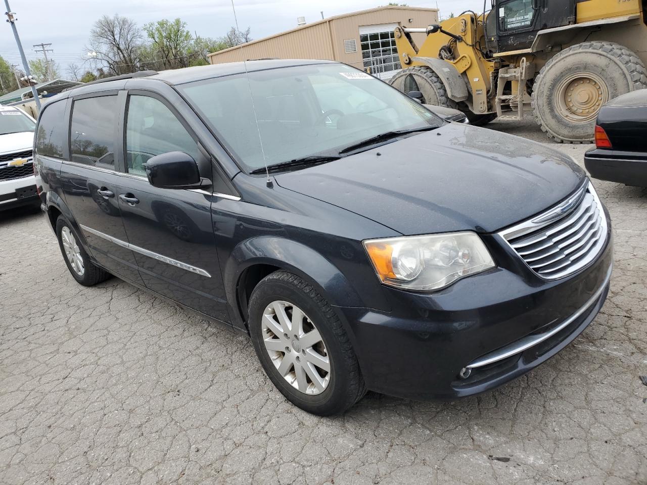 Lot #2494534163 2014 CHRYSLER TOWN & COU