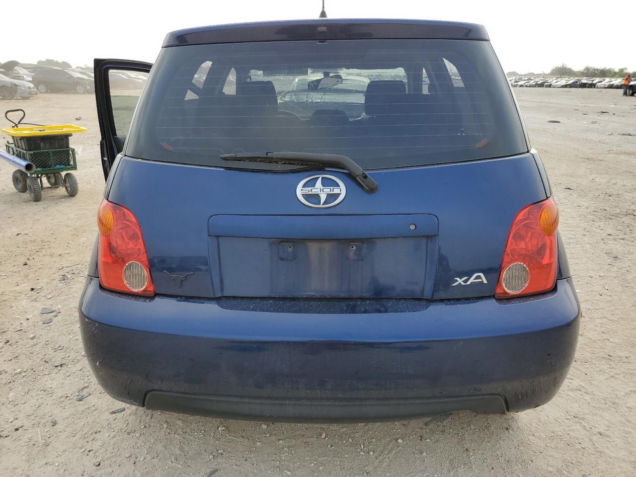 JTKKT624450117941 2005 Toyota Scion Xa